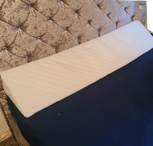 Headboard wall mattress - headboard/wall, gap